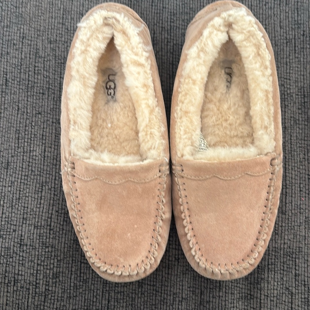 Ugg moccasin slipper